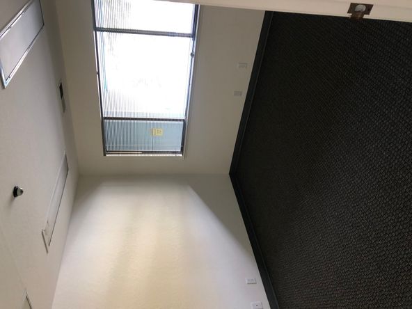 Suite 207